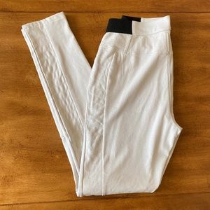 Kiind Of Coated White with Black Leggings S Moto